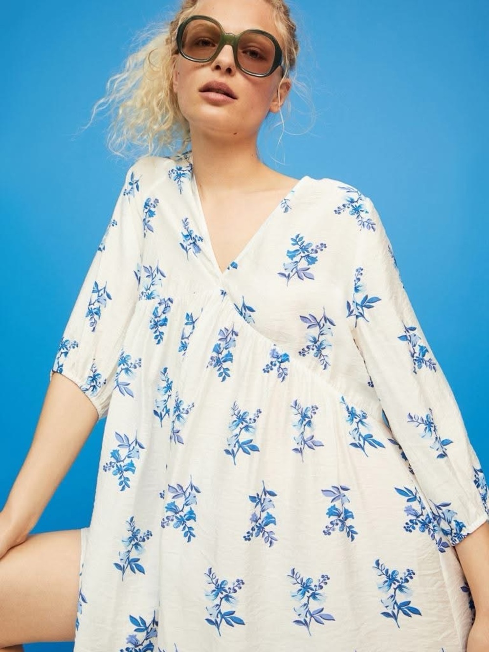 H&M White Dress with Blue Floral Print - Picture 3 of 3